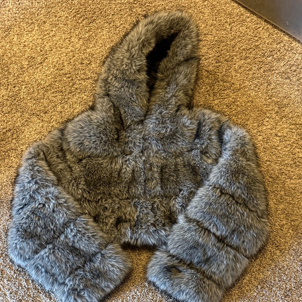 Faux Fur Gray Cropped Jacket